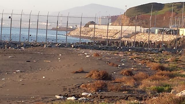 Imagen-realizada-Ceuta-personas-subsahariano_EDIIMA20140206_0720_13